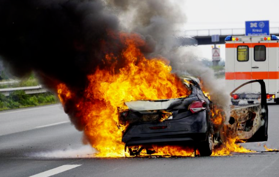   人保车险|什么是汽车自燃损失险？